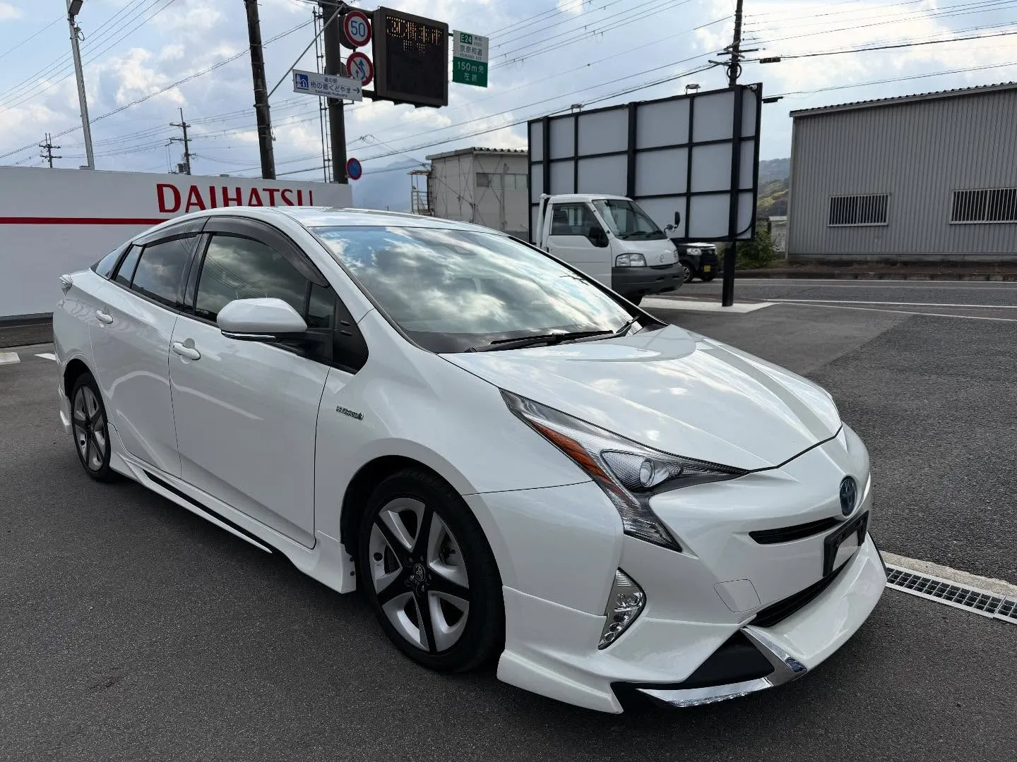 トヨタ プリウス Sツーリングセレクション