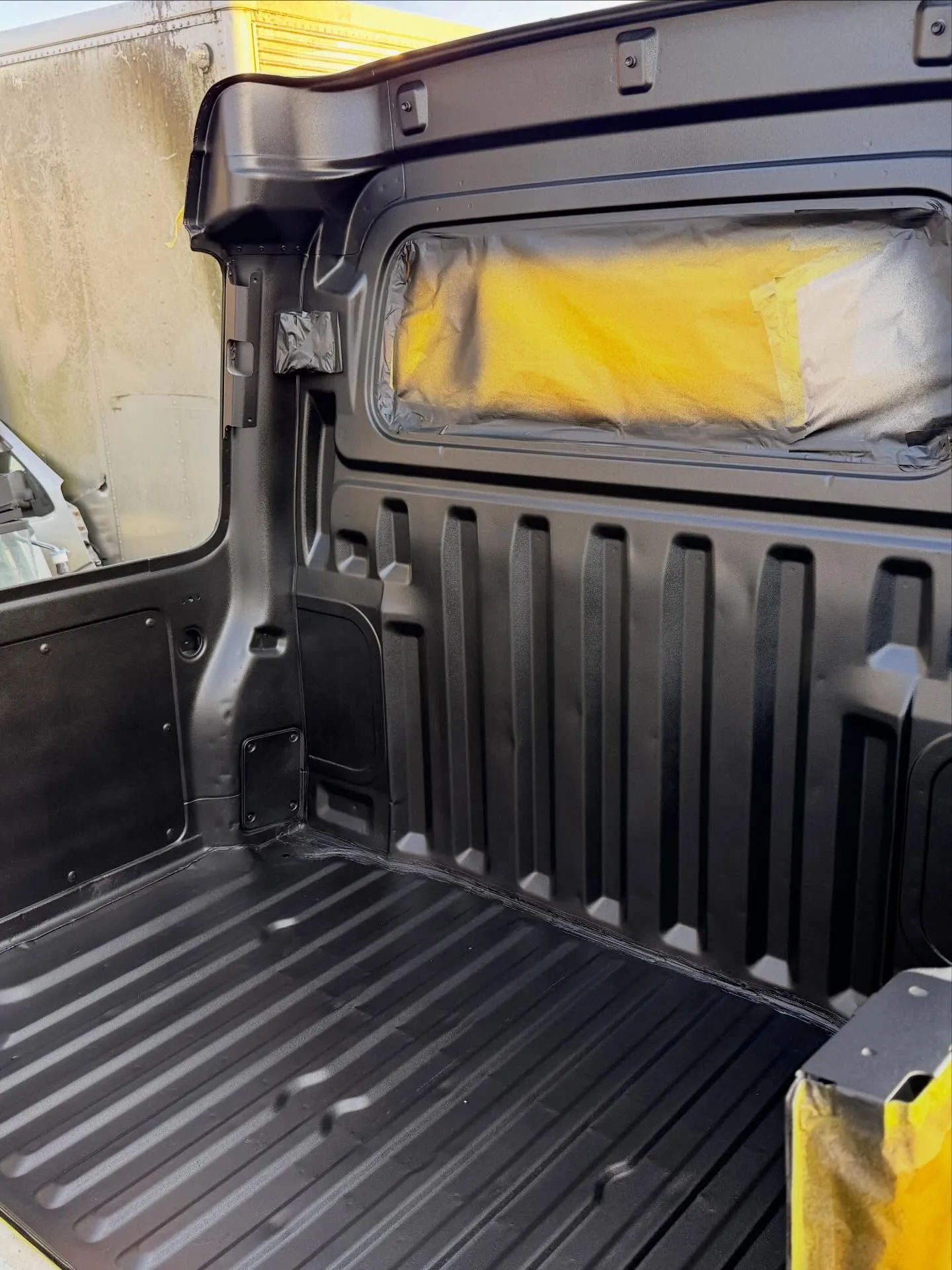 ラプターライナー塗装の紹介です👨‍🔧