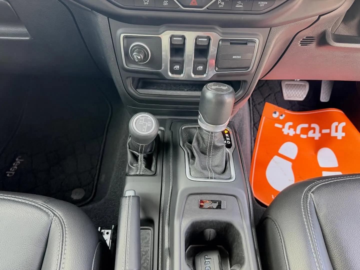 ────────────────────────