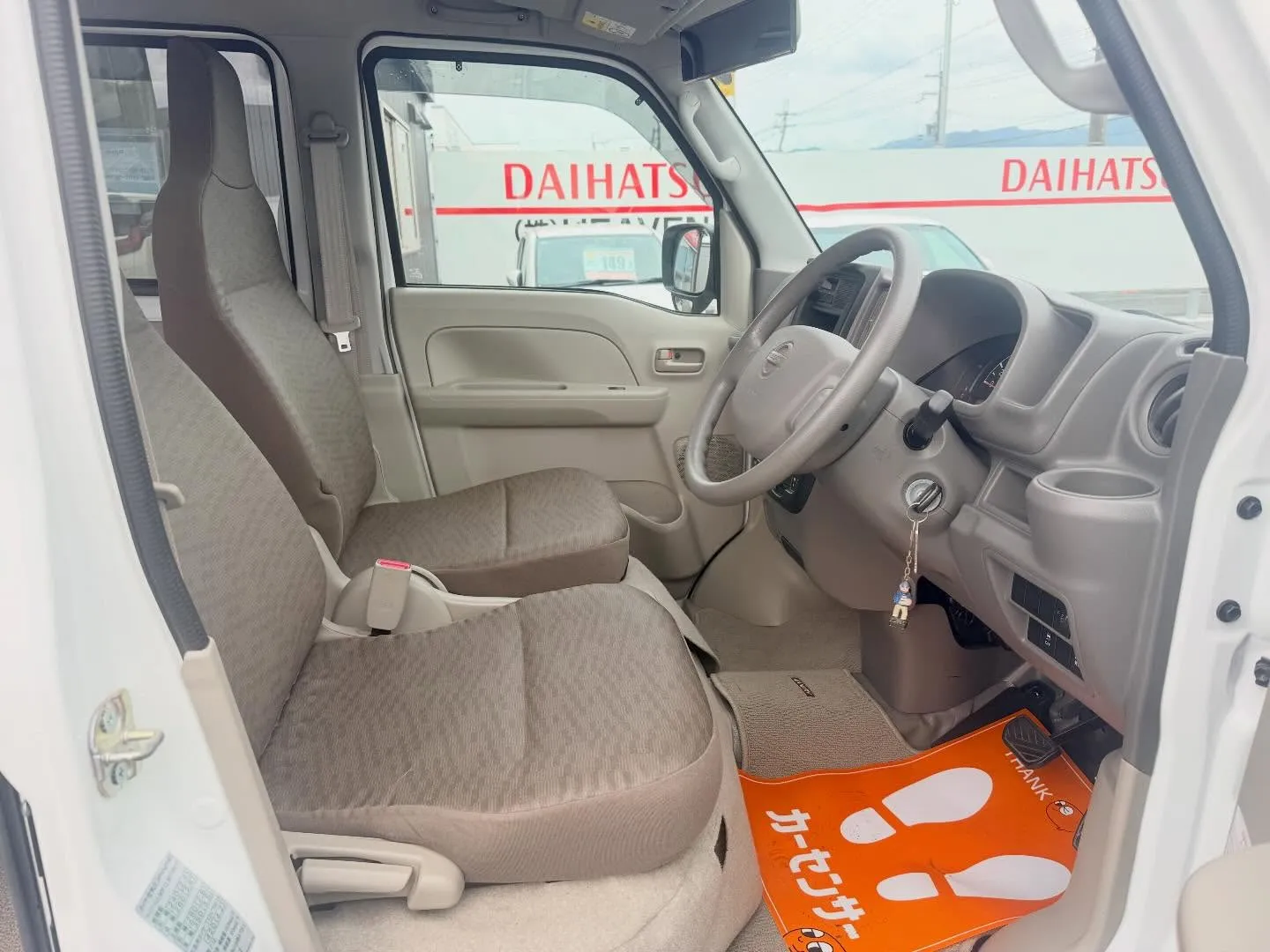 ニッサン NV100クリッパーバン DX