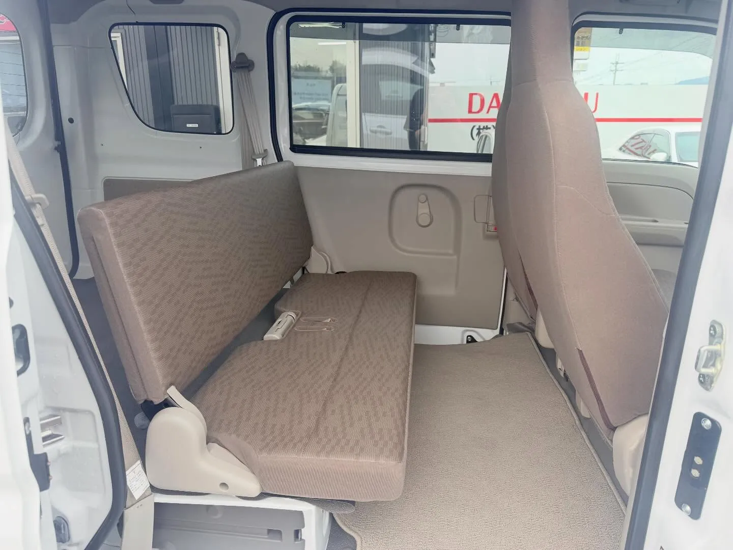 ニッサン NV100クリッパーバン DX