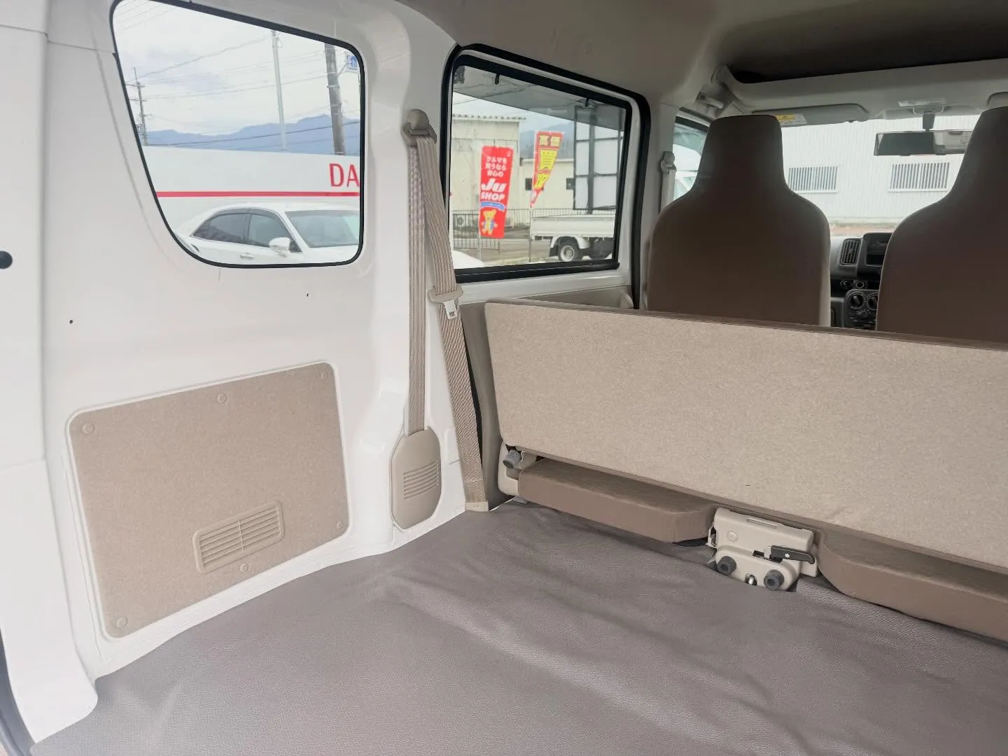 ニッサン NV100クリッパーバン DX