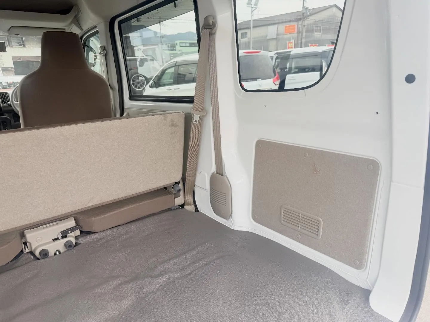 ニッサン NV100クリッパーバン DX