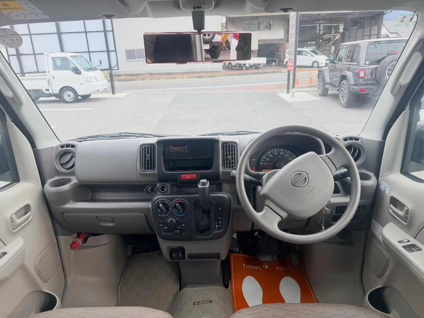 ニッサン NV100クリッパーバン DX